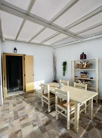 Himarros House * Tsikalario