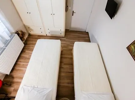 Himarros House * Tsikalario